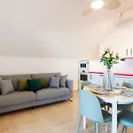 Bio Penthouse, South Terrace דירה